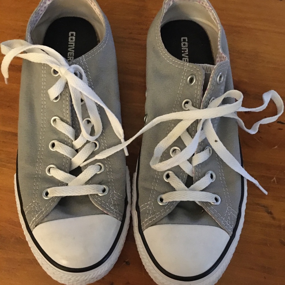 Converse all star juniors size 5 double tongue
